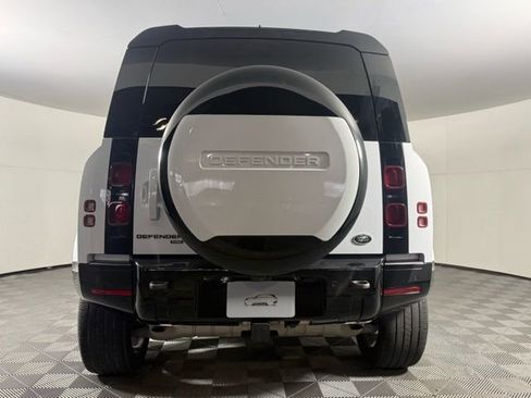 Used 2023 Land Rover Defender 110 X-Dynamic SE image 7