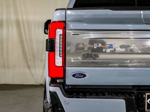 Used 2024 Ford F250 Platinum AWD/4WD image 45