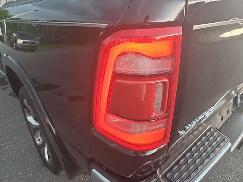 Used 2024 RAM 1500 Limited AWD/4WD image 14