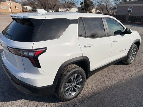 New 2026 Chevrolet Equinox LT AWD/4WD image 7