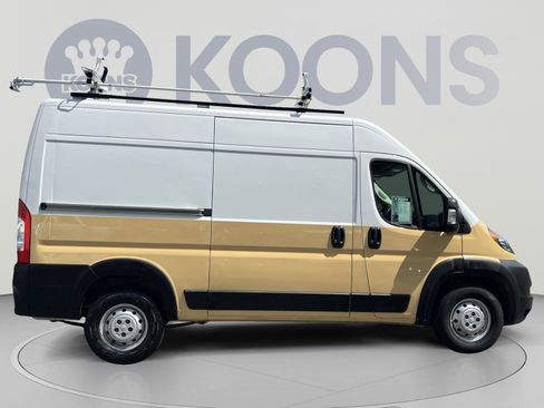 Used 2021 RAM ProMaster 2500 w/ Convenience Group FWD image 10