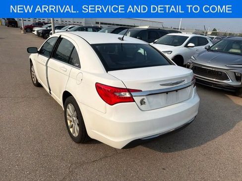 Used 2013 Chrysler 200 Touring FWD image 10