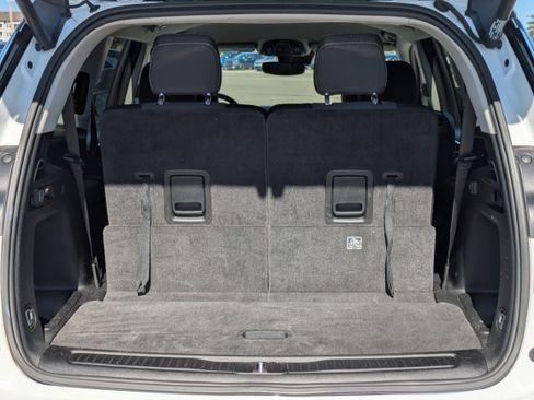 Used 2021 Jeep Grand Cherokee L Laredo w/ Luxury Tech Group I image 14