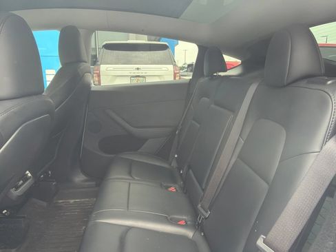 Used 2024 Tesla Model Y Long Range AWD/4WD image 10