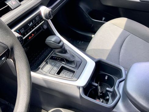 Used 2025 Toyota RAV4 XLE FWD image 16