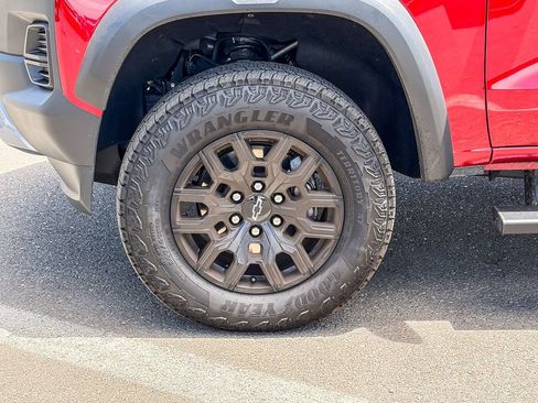 Used 2026 Chevrolet Colorado Trail Boss AWD/4WD image 7