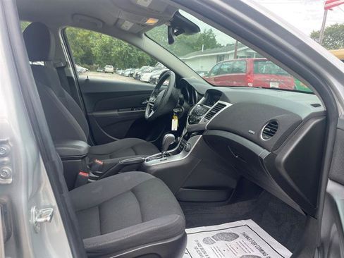 Used 2016 Chevrolet Cruze LT FWD image 12