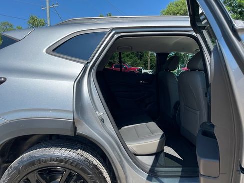 Used 2025 Chevrolet Trax ACTIV FWD image 30
