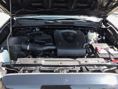Used 2019 Toyota Tacoma TRD Pro AWD/4WD image 11