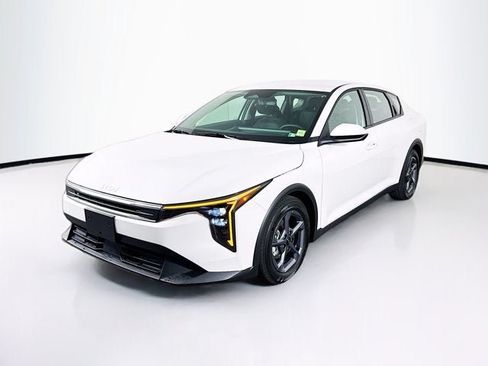 New 2026 Kia K4 FWD image 1