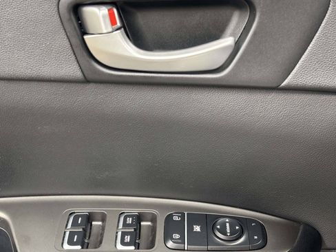 Used 2020 Kia Optima SE FWD image 27