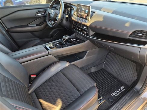 Certified 2025 Nissan Rogue SV w/ Rock Creek Premium Package image 12