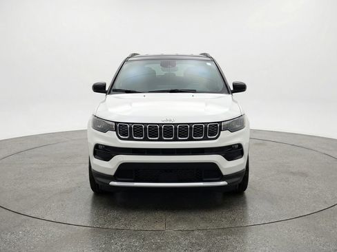 Used 2025 Jeep Compass Limited AWD/4WD image 2