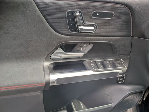 Certified 2025 Mercedes-Benz GLB 250 4MATIC image 15