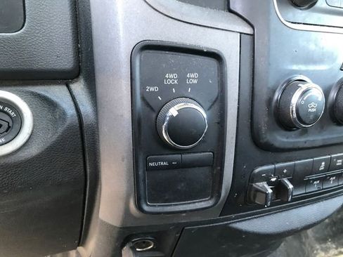Used 2017 RAM 3500 Tradesman w/ Chrome Appearance Group AWD/4WD image 7