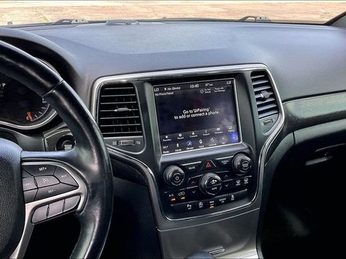 Used 2018 Jeep Grand Cherokee Altitude AWD/4WD image 7