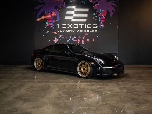 Used 2019 Porsche 911 Carrera GTS RWD image 4