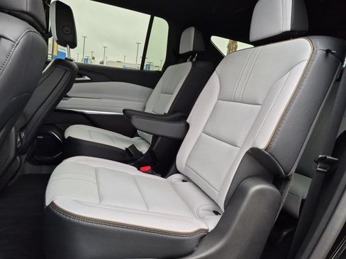 Used 2025 Chevrolet Traverse High Country w/ LPO, Floor Liner Package AWD/4WD image 25