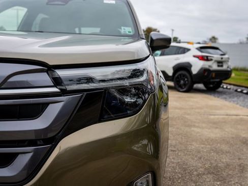 Certified 2025 Subaru Forester Limited w/ Popular Package #2 image 3