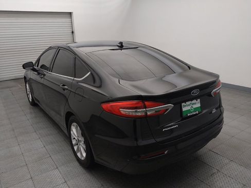 Used 2020 Ford Fusion SE FWD image 5