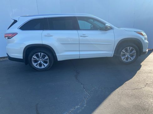 Used 2015 Toyota Highlander XLE image 14