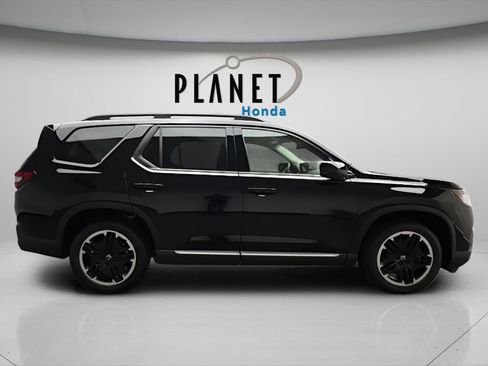 New 2026 Honda Pilot Touring image 4