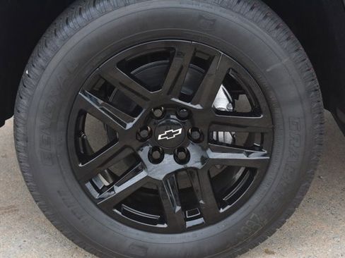 New 2026 Chevrolet Silverado 1500 Custom AWD/4WD image 11
