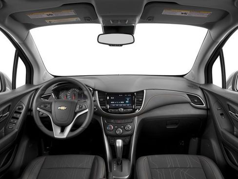 Used 2018 Chevrolet Trax LT w/ LT Convenience Package AWD/4WD image 11