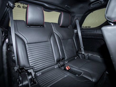 Used 2020 Land Rover Discovery HSE image 39