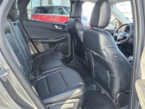 Used 2023 Ford Escape Platinum image 17