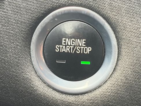 Used 2020 Chevrolet Malibu LT FWD image 21