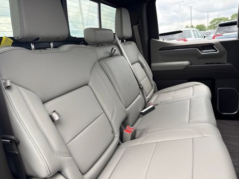 New 2026 GMC Sierra 1500 SLT w/ SLT Premium Package AWD/4WD image 36