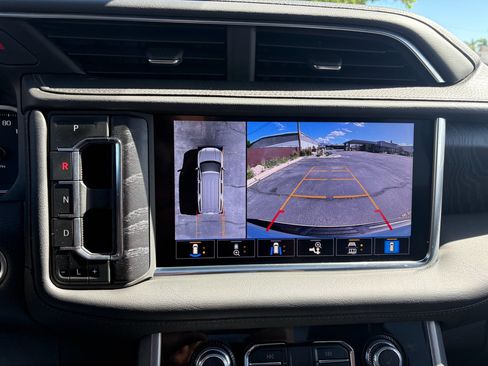 Used 2021 GMC Yukon XL Denali w/ Denali Premium Package AWD/4WD image 29