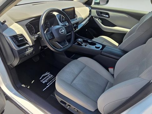 Used 2025 Nissan Rogue SV AWD/4WD image 23