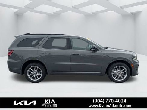 Used 2024 Dodge Durango GT image 2