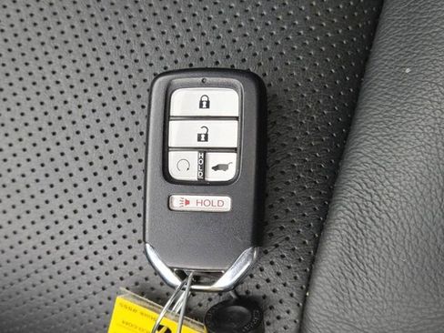 Used 2022 Honda Pilot TrailSport image 37