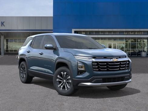 New 2027 Chevrolet Equinox LT w/ Safety and Technology Package FWD image 7