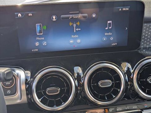 Used 2026 Mercedes-Benz GLB 250 image 11