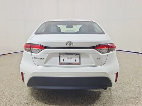Used 2025 Toyota Corolla LE FWD image 6