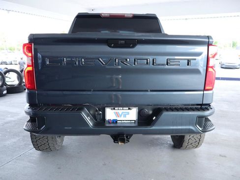 Used 2020 Chevrolet Silverado 1500 Custom w/ Custom Value Package RWD image 8