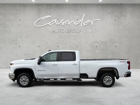 Used 2024 Chevrolet Silverado 2500 LT AWD/4WD image 13