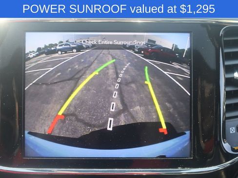 Used 2020 Jeep Grand Cherokee Altitude AWD/4WD image 5