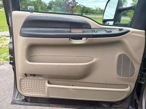 Used 2005 Ford F350 XLT AWD/4WD image 17