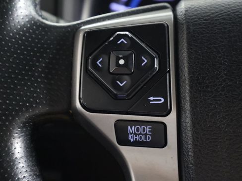 Used 2018 Toyota 4Runner Limited AWD/4WD image 36