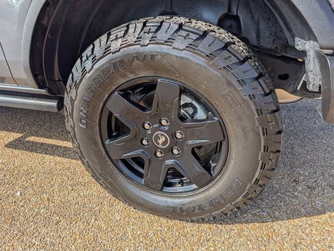 Used 2024 Ford Bronco Black Diamond image 31