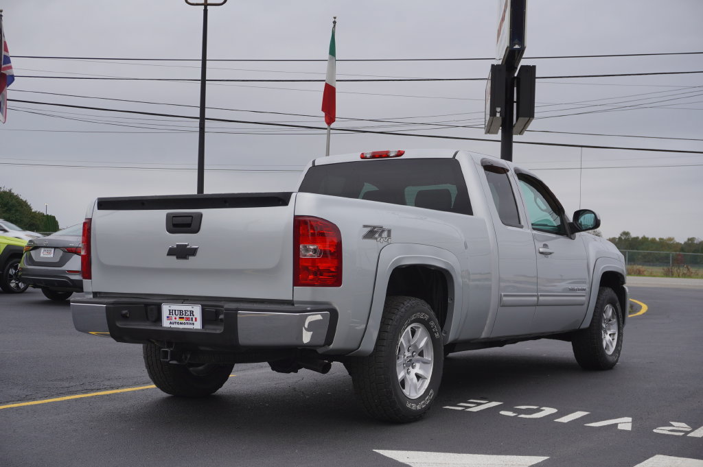 Used 2013 Chevrolet Silverado 1500 LTZ w/ Z71 Appearance Package AWD/4WD image 7