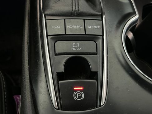 Used 2019 Toyota Camry XSE w/ Driver Assist Package FWD image 26