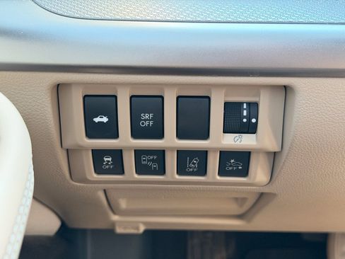 Used 2017 Subaru Legacy 2.5i Premium image 30