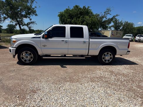 Used 2016 Ford F250 Platinum AWD/4WD image 4