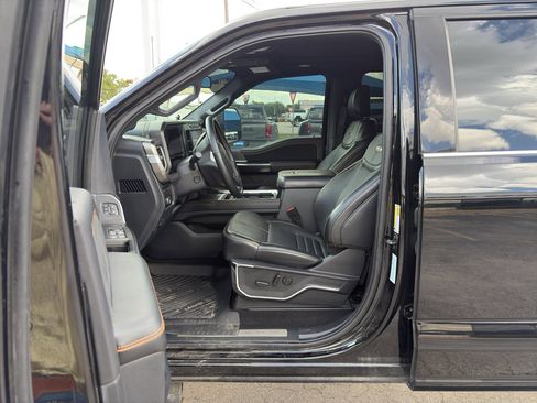 Used 2024 Ford F350 Platinum w/ FX4 Off-Road Package AWD/4WD image 10